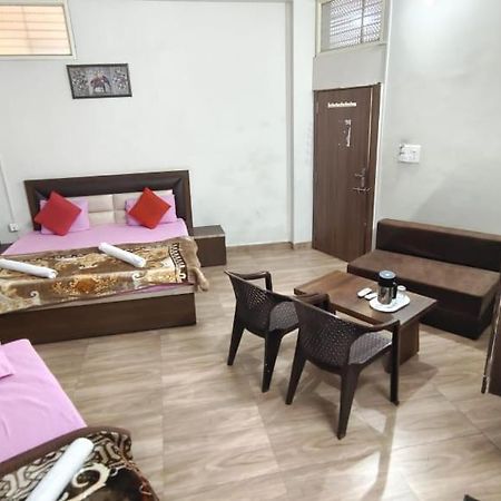 Hotel Shivanjali Palace Ujjain Bagian luar foto