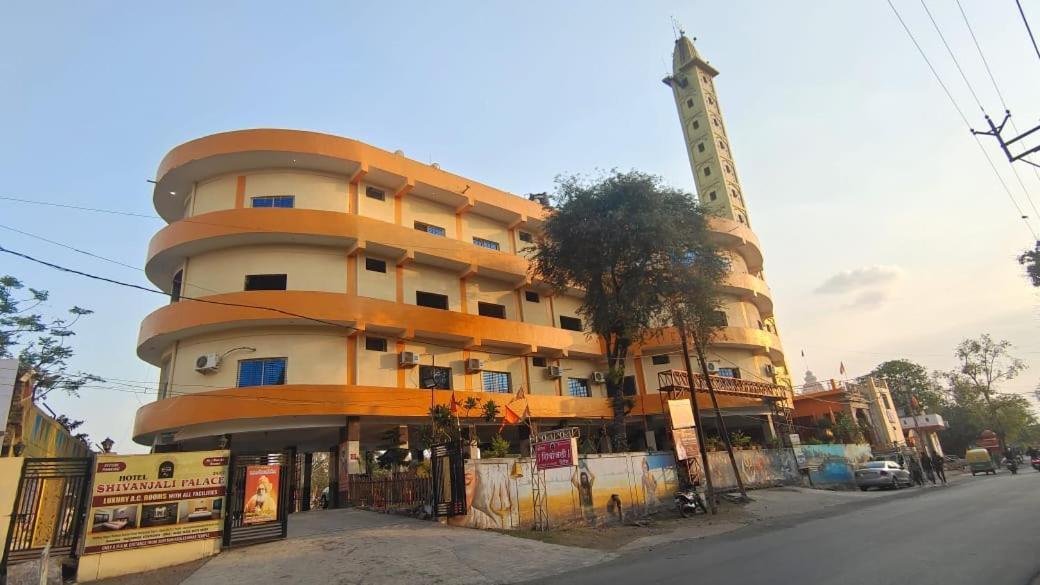 Hotel Shivanjali Palace Ujjain Bagian luar foto