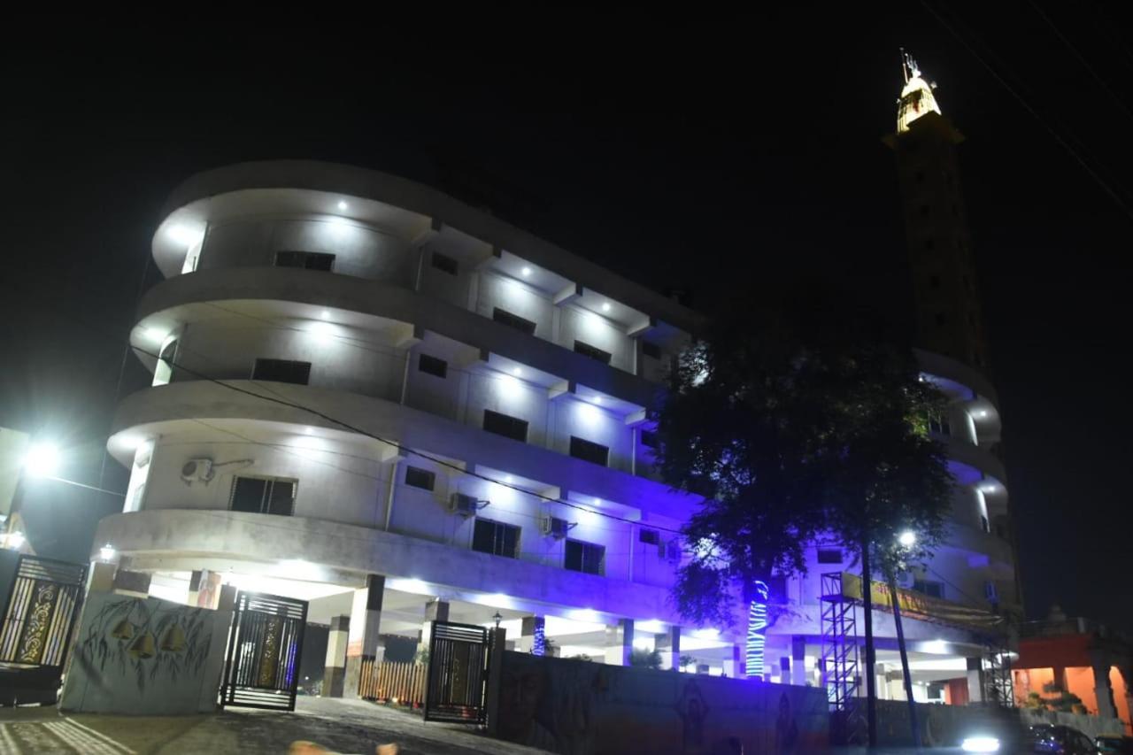 Hotel Shivanjali Palace Ujjain Bagian luar foto