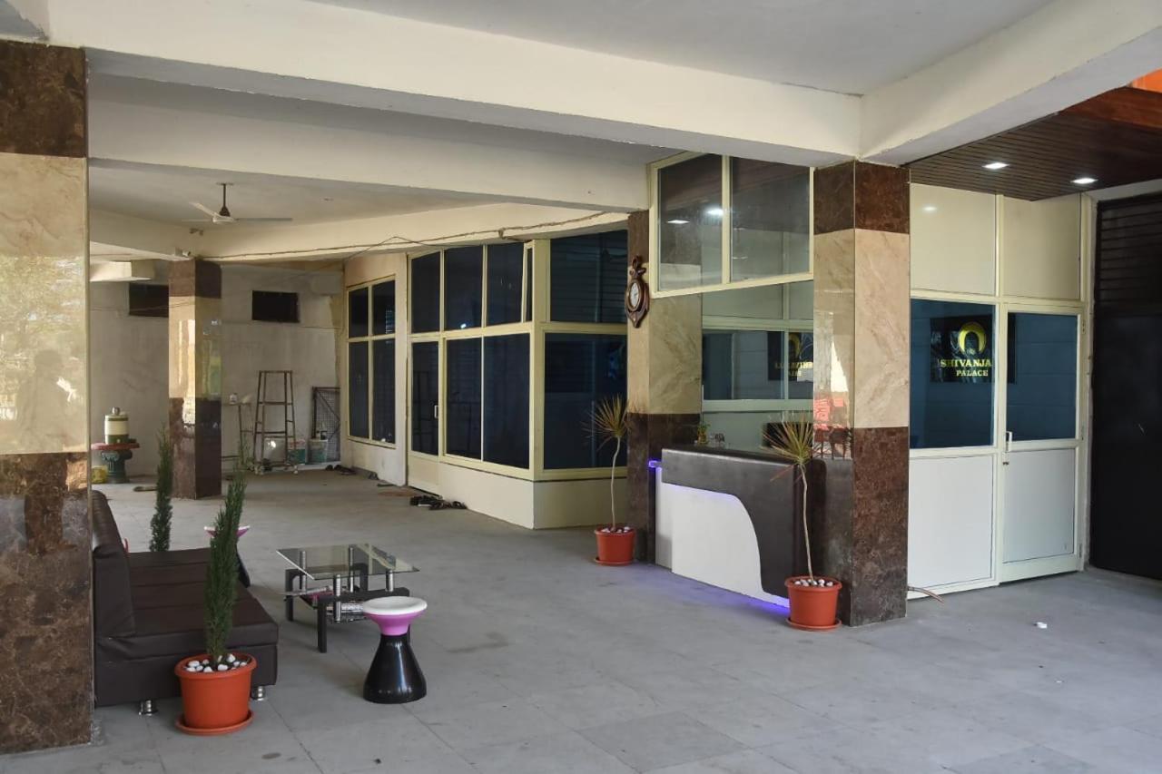 Hotel Shivanjali Palace Ujjain Bagian luar foto